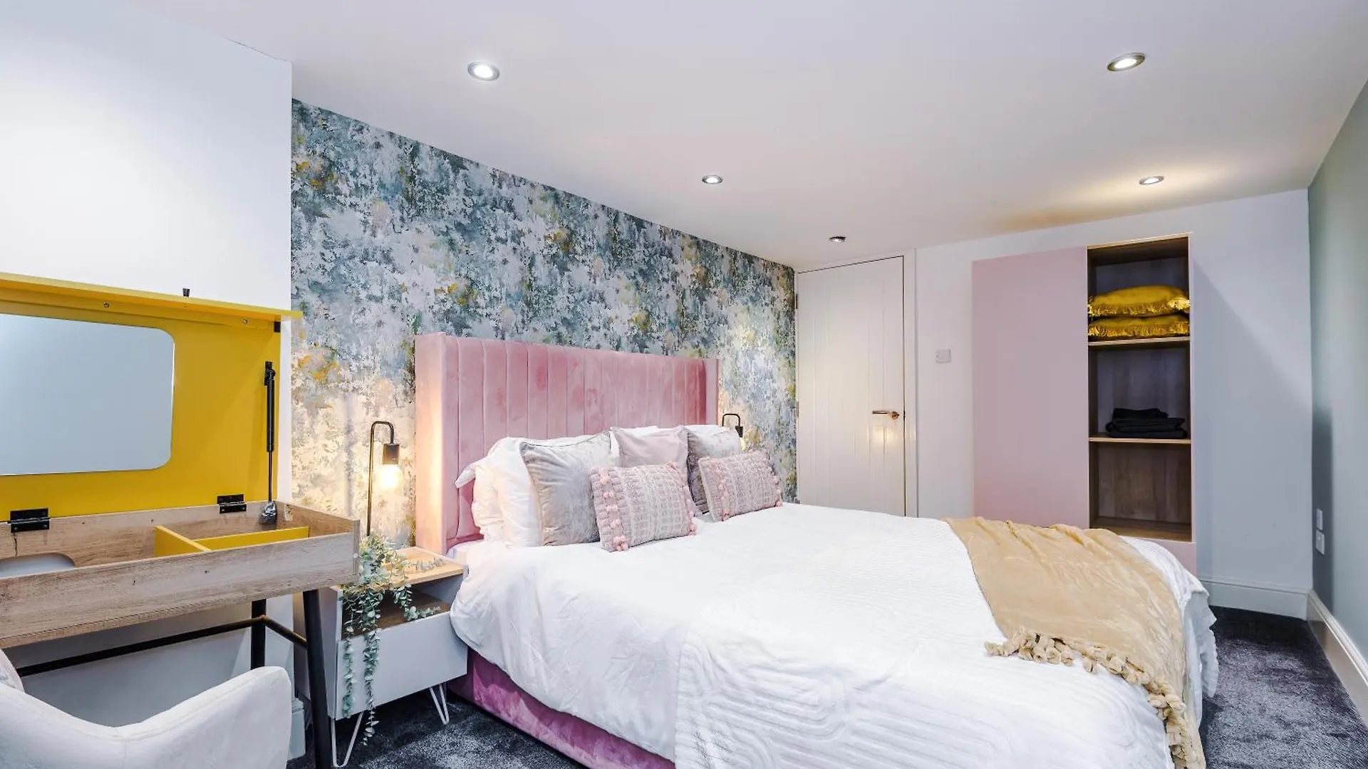 شقة Stylish Boutique Flat In Harrogate - Sleeps 16
