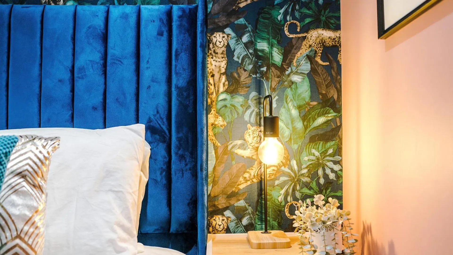 شقة Stylish Boutique Flat In Harrogate - Sleeps 16