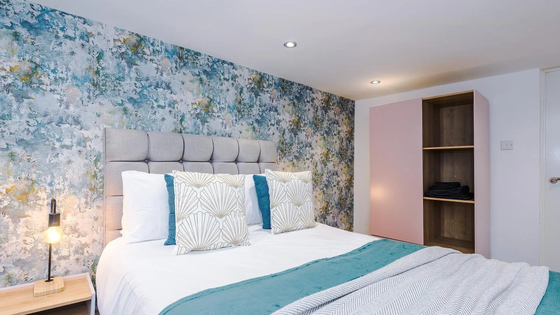 شقة Stylish Boutique Flat In Harrogate - Sleeps 16 0*,