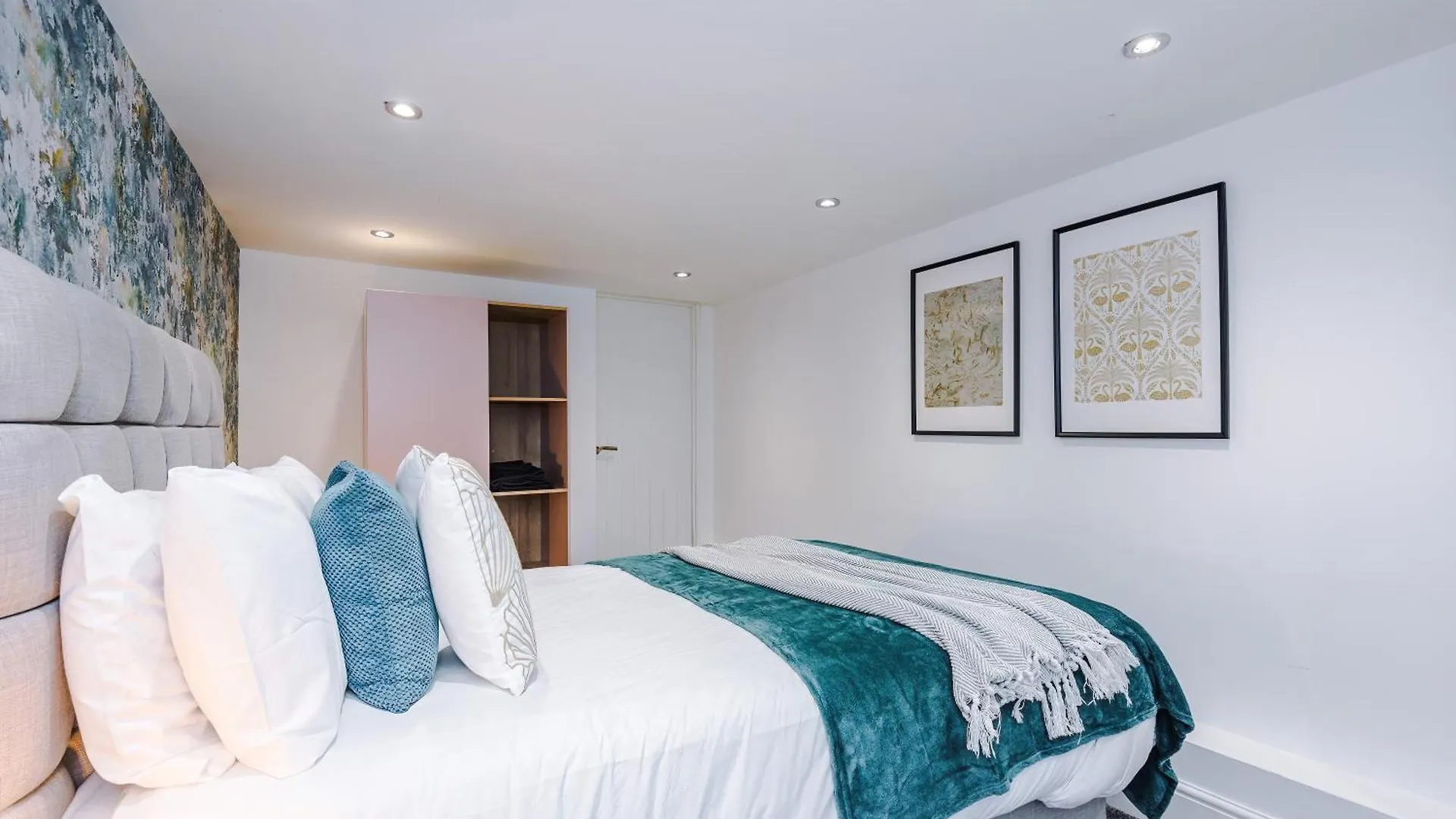 شقة Stylish Boutique Flat In Harrogate - Sleeps 16