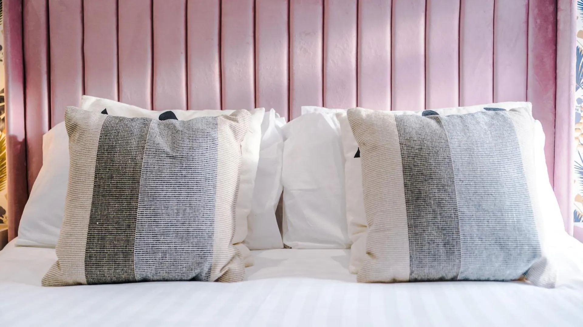 شقة Stylish Boutique Flat In Harrogate - Sleeps 16